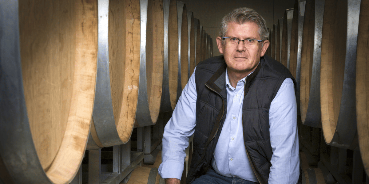 Pascal Henot dirige le cabinet d'oenologie Enosens installé à Coutras, en Gironde.