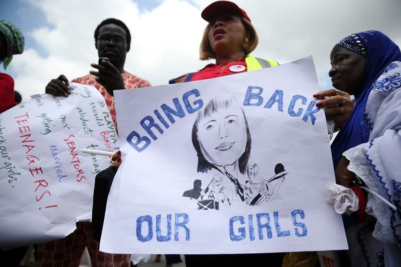 Manifestations au Nigeria pour les lycéennes enlevées