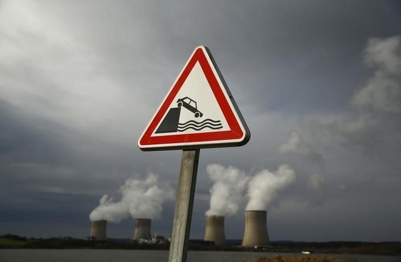 Greve dans les 19 centrales nucleaires francaises, dit la cgt