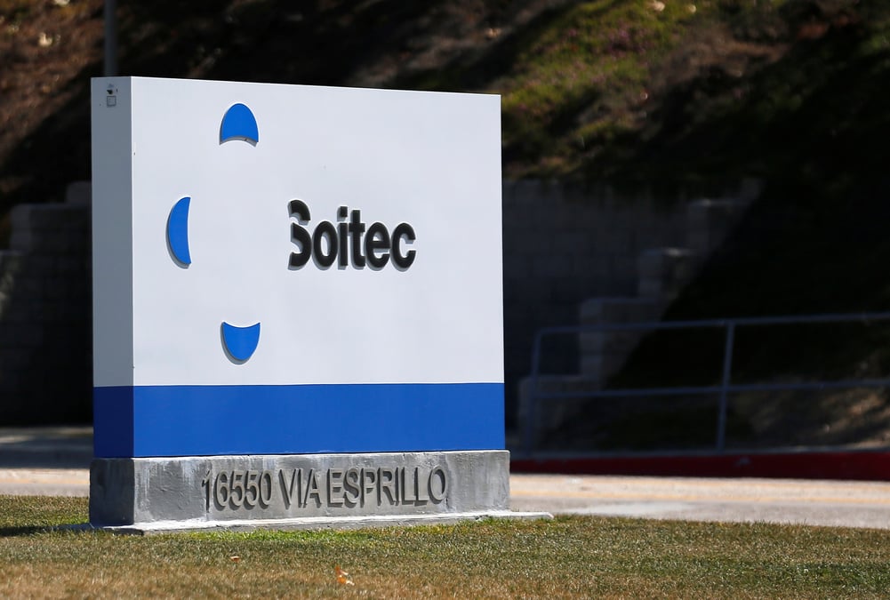 Soitec recule apres le lancement d'une emission d'oceanes