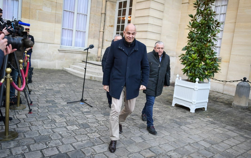 Le président de la FNSEA, Arnaud Rousseau, à l'issue d'une rencontre avec le Premier ministre, François Bayrou, le 13 janvier à Matignon. (Photo d'illustration)