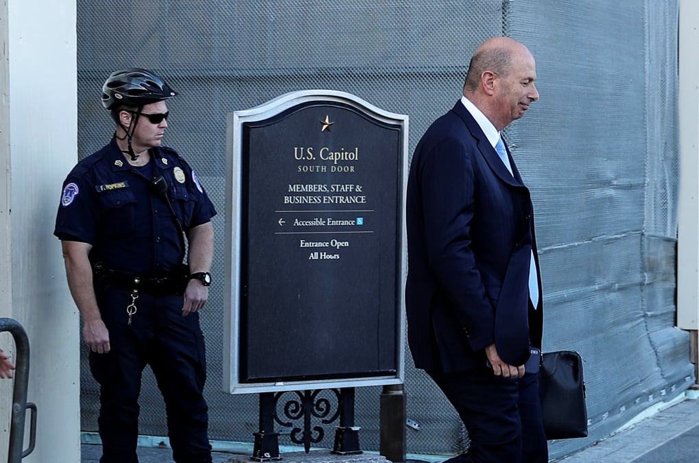Usa: un diplomate admet un lien entre aide a kiev et enquete sur biden