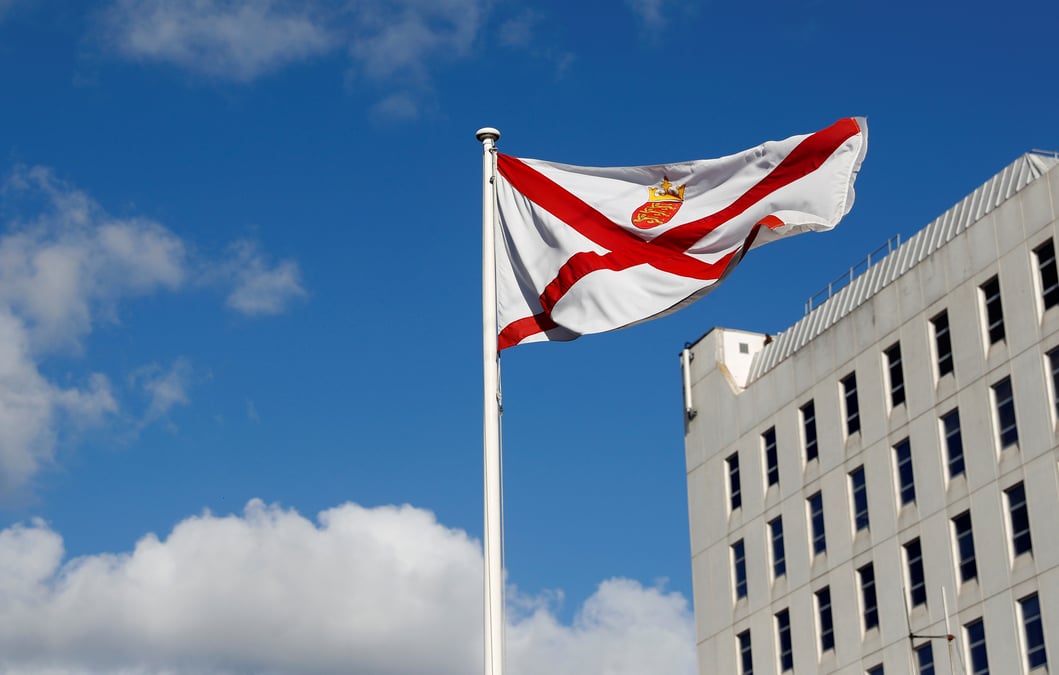 Jersey a propose a la france de reporter les restrictions, selon girardin