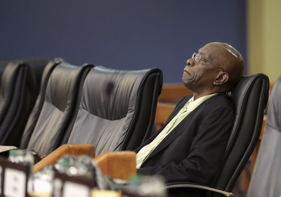 L'ancien vice-president de la fifa jack warner suspendu a vie