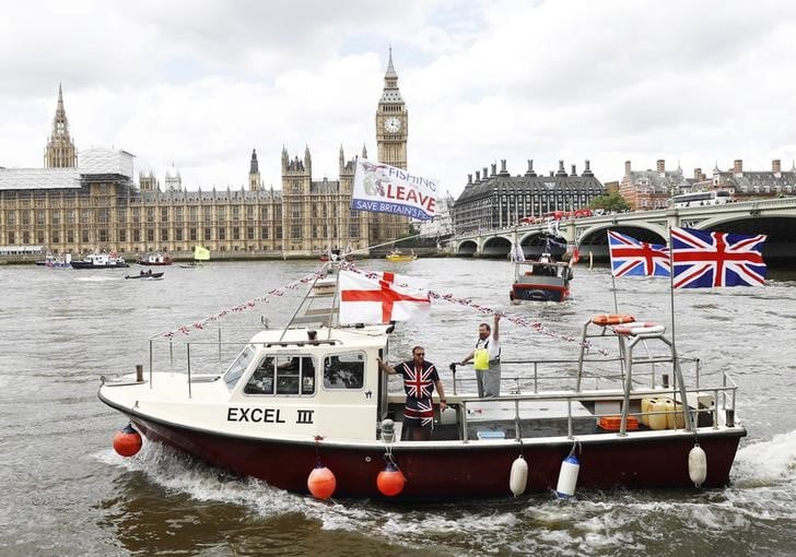 La france insiste sur l'application des regles de sortie apres le brexit
