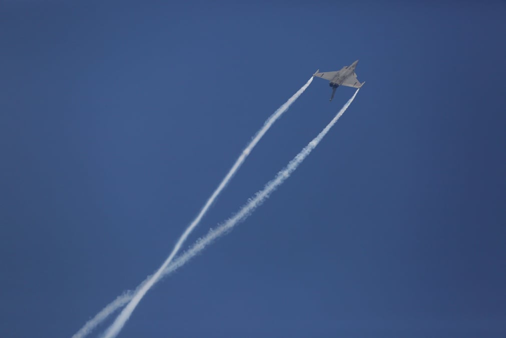 La france espere conclure la vente de rafale au quatar en decembre