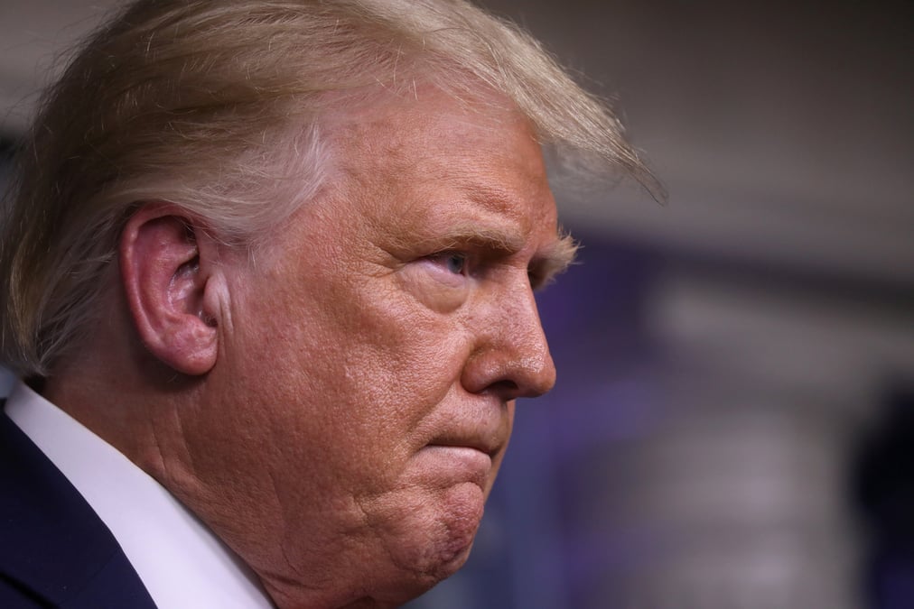 Usa: employe de la maison blanche positif au coronavirus, dit trump