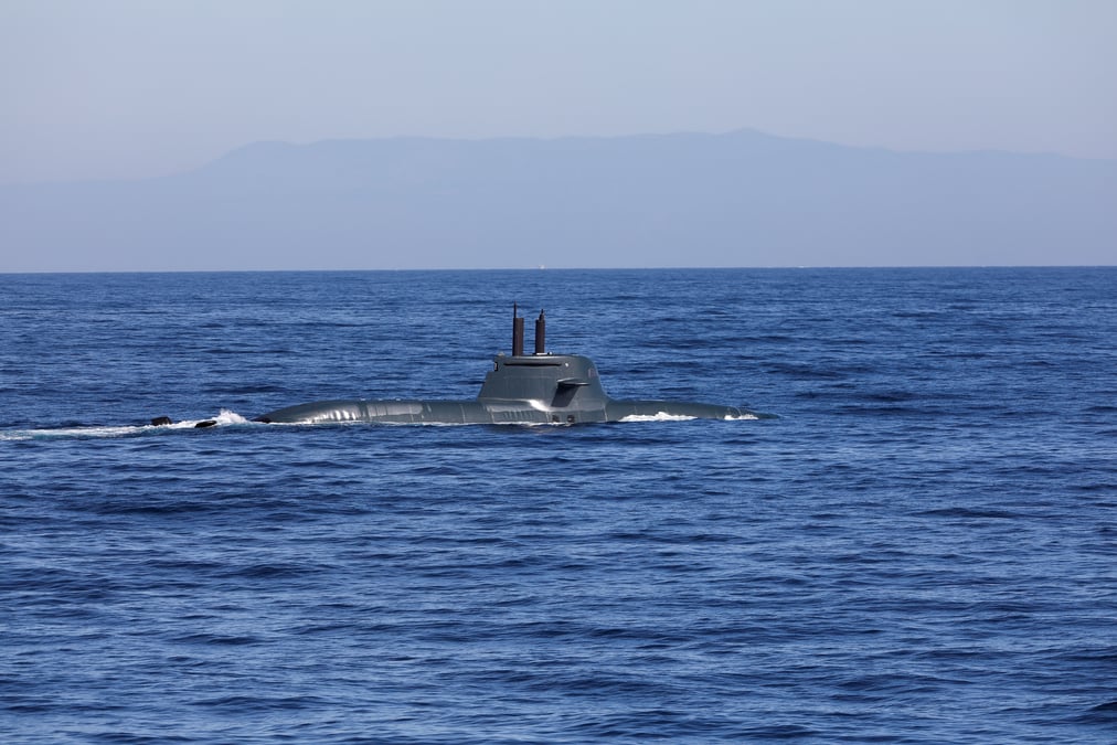 Indonesie: un sous-marin avec 53 personnes a bord disparait au large de bali