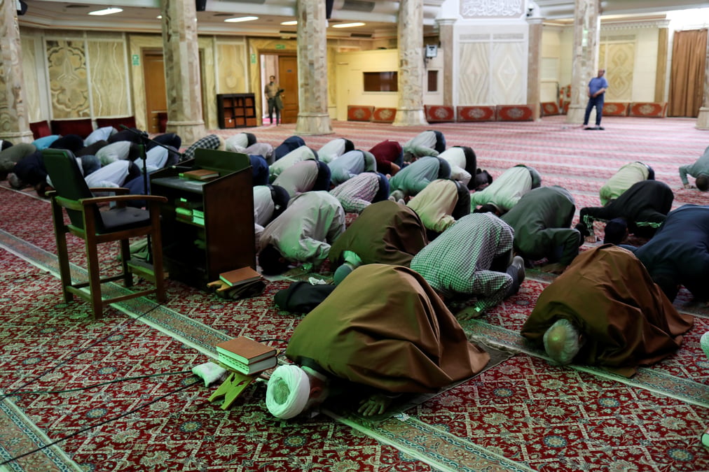 L'iran autorise la reouverture de toutes les mosquees