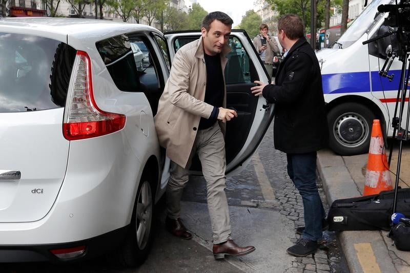 Philippot se serait exclu du fn