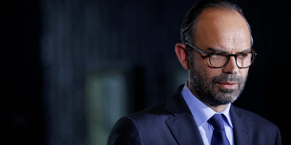 Edouard philippe appelle hollande a faire preuve d'"humilite"