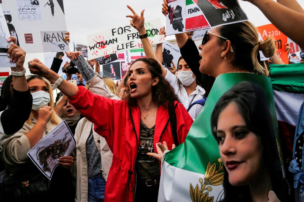 Photo d'archives de participantes a une manifestation a istanbul, en turquie, a la suite du deces de mahsa amini en iran