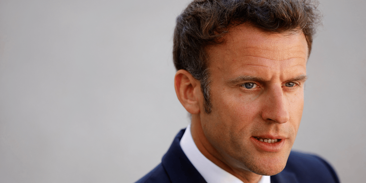 A l'approche des legislatives, macron met en garde contre "un desordre francais"