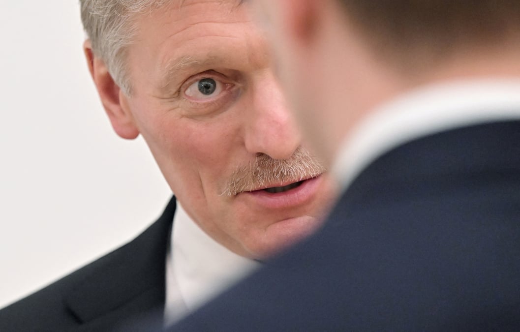 Dmitri peskov, porte-parole du kremlin lors d'une conference a moscou