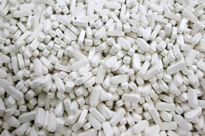 Le fabricant americain de medicaments generiques mylan va lancer une offre sur perrigo