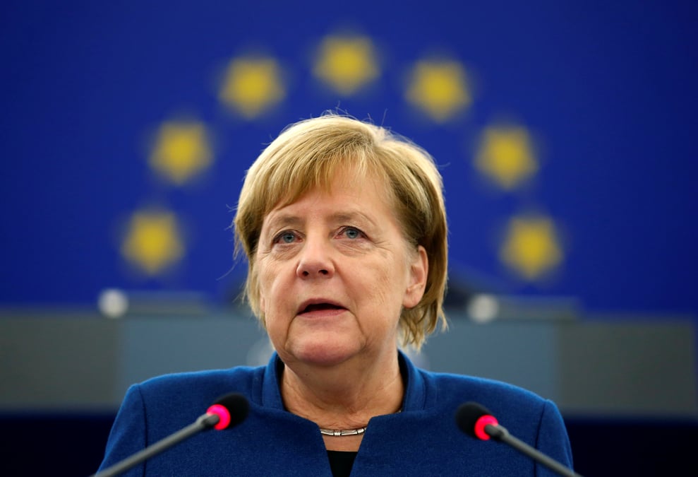 Merkel defend a son tour l'idee d'une armee europeenne