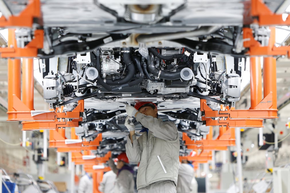 Chine: premier declin des prix a la production en trois ans