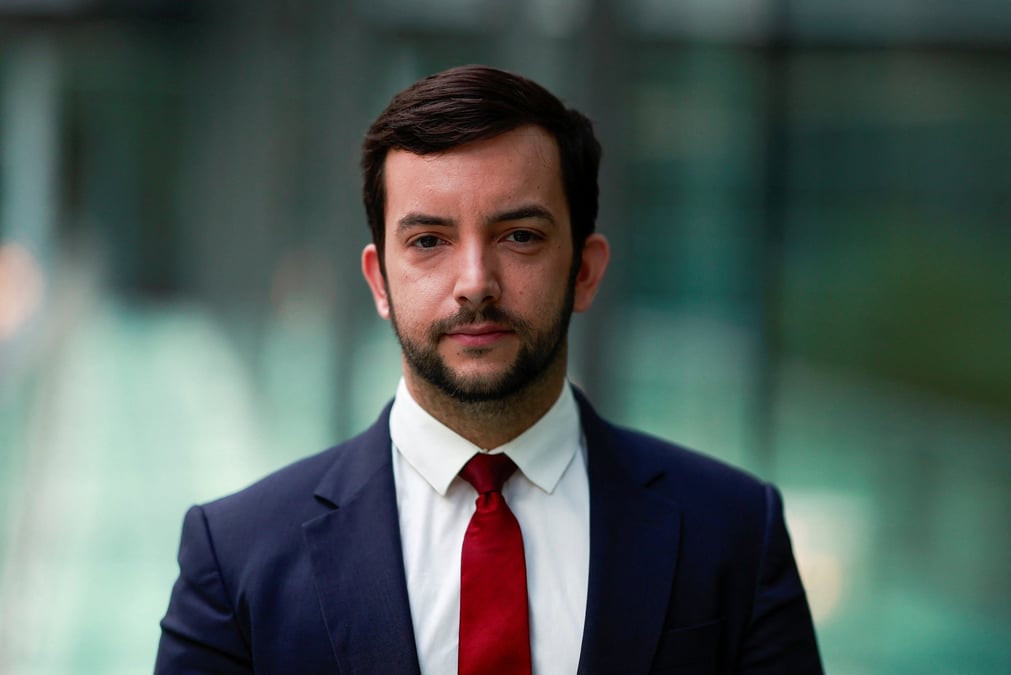 Jean-philippe tanguy, responsable de la politique economique du parti d'extreme droite francais rassemblement national (rn) et membre du parlement