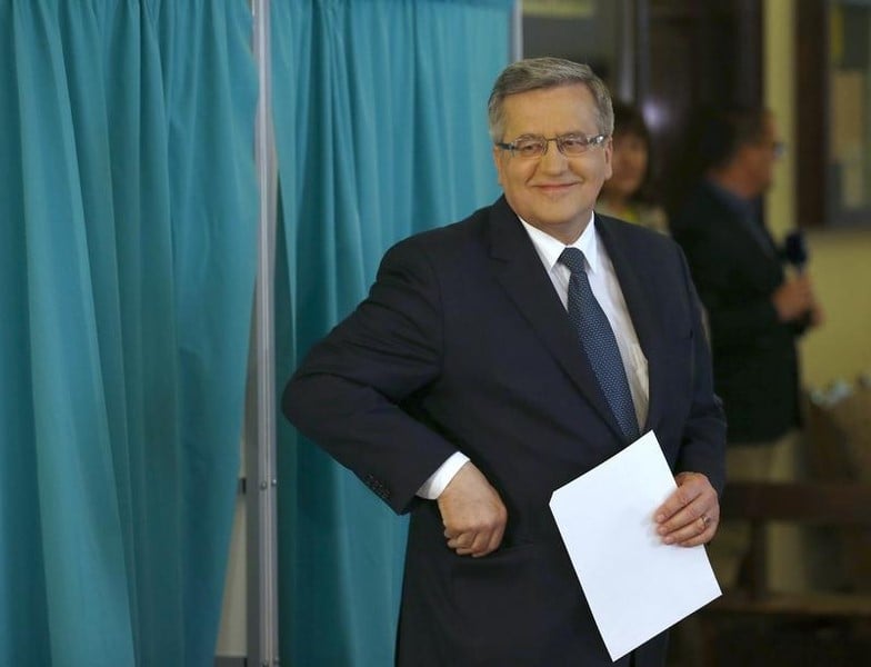 Le president komorowski brigue un nouveau mandat en pologne