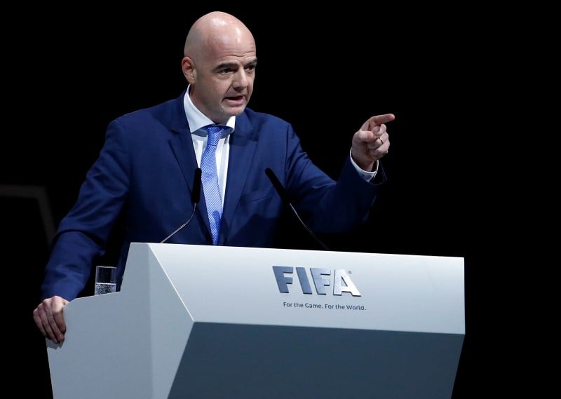 Gianni infantino elu a la tete de la fifa