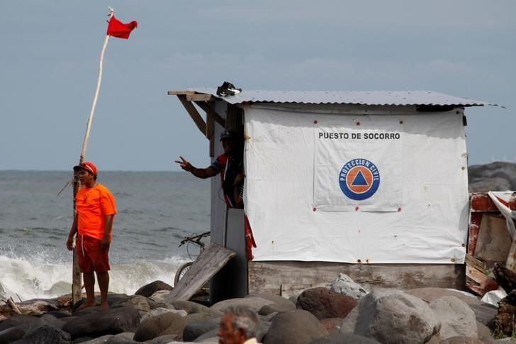 L'ouragan katia atteint le mexique, devient tempete tropicale