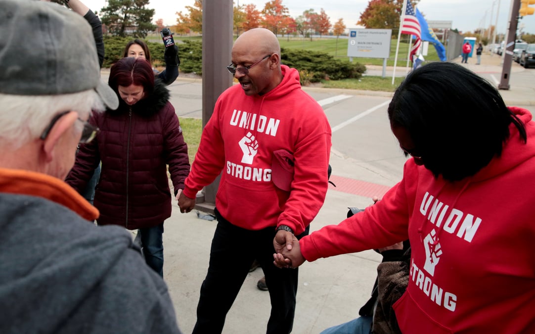 La greve chez gm terminee, l'uaw va discuter avec ford