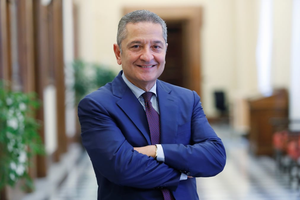 La bce doit se preparer a emettre un euro numerique, dit panetta