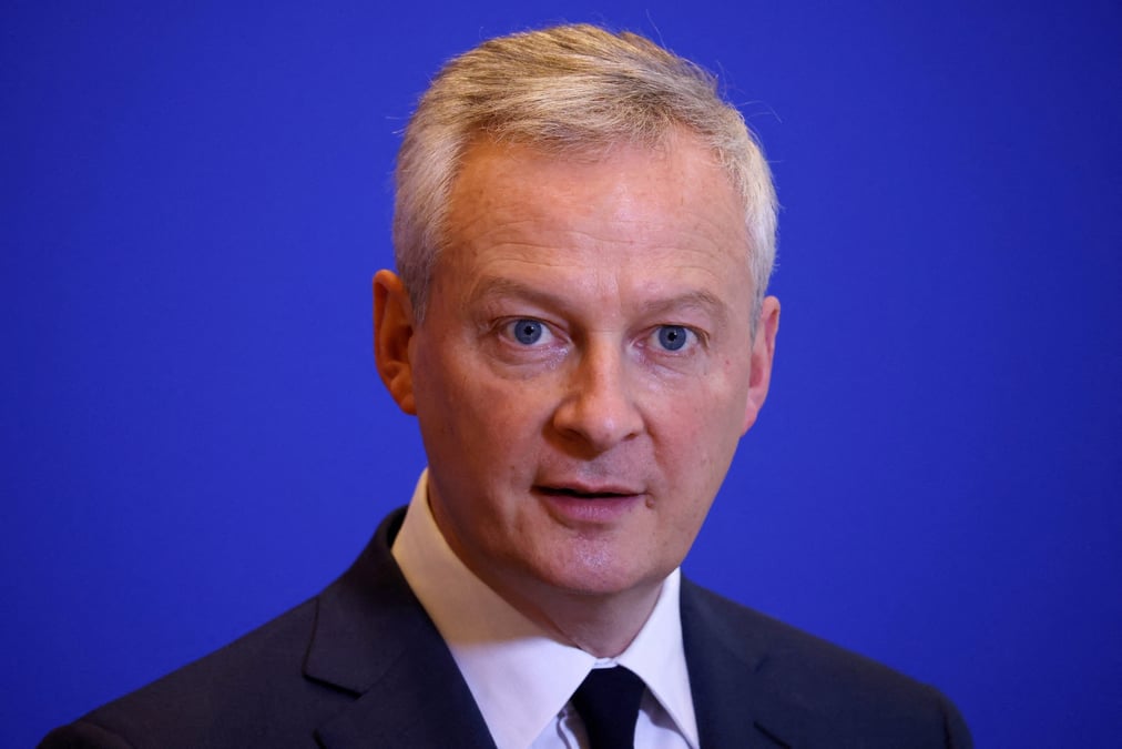 La france releve le volume d'electricite a prix reduit vendu par edf a ses concurrents, dit le maire au parisien