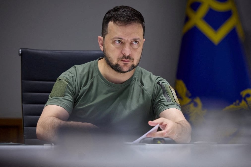Amnesty accuse l'ukraine de mettre en danger les civils, kyiv s'insurge