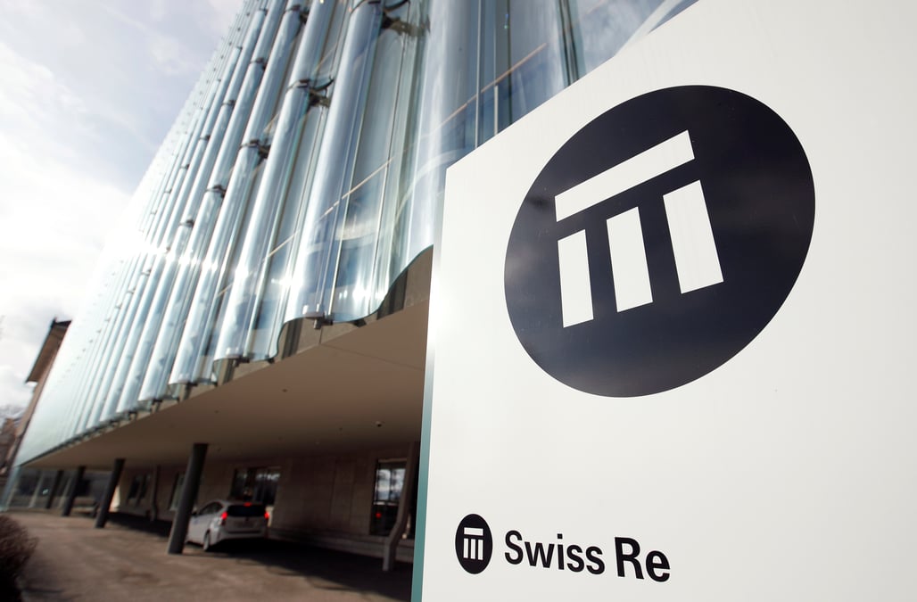 Swiss re pourrait reporter le projet d'ipo de reassure