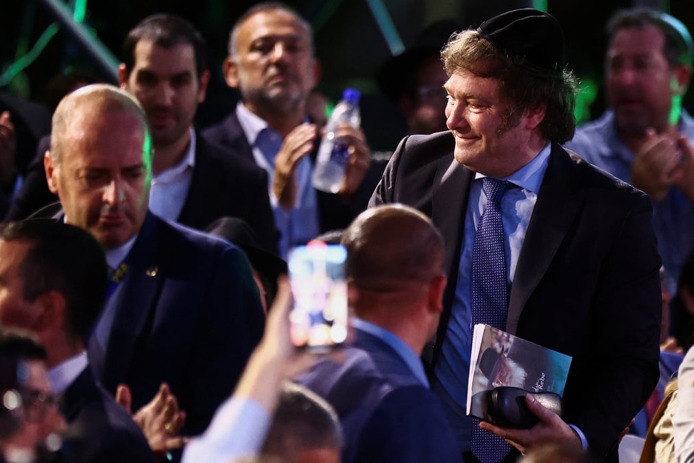 Le president argentin javier milei celebre hanoukka a buenos aires