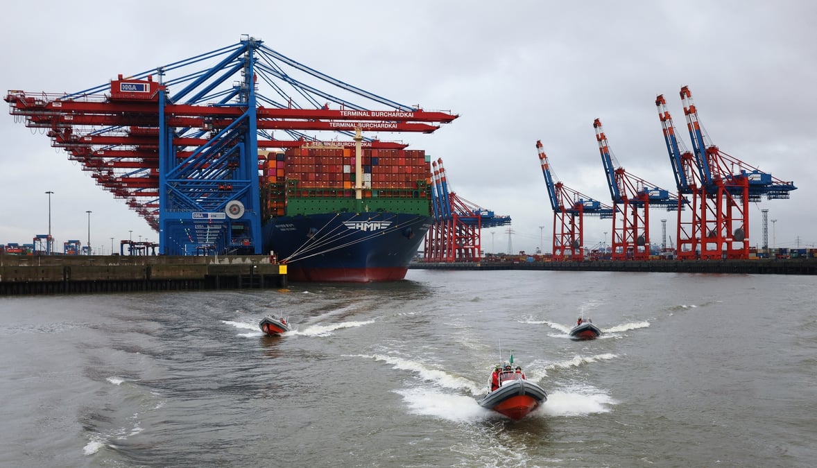 Le port de hambourg en allemagne