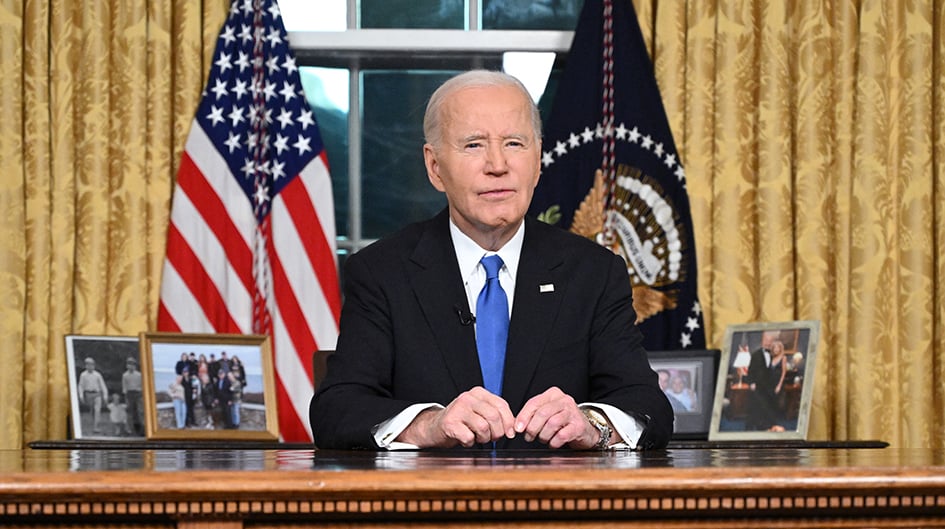 Le président américain Joe Biden prononce son discours d'adieu à la nation depuis le bureau ovale de la Maison Blanche à Washington, le 15 janvier 2025.