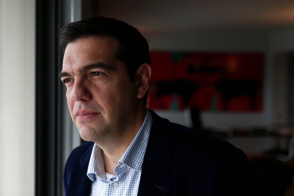 Syriza reste en tete des sondages en grece