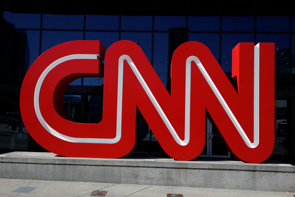 Cnn assigne la maison blanche en justice