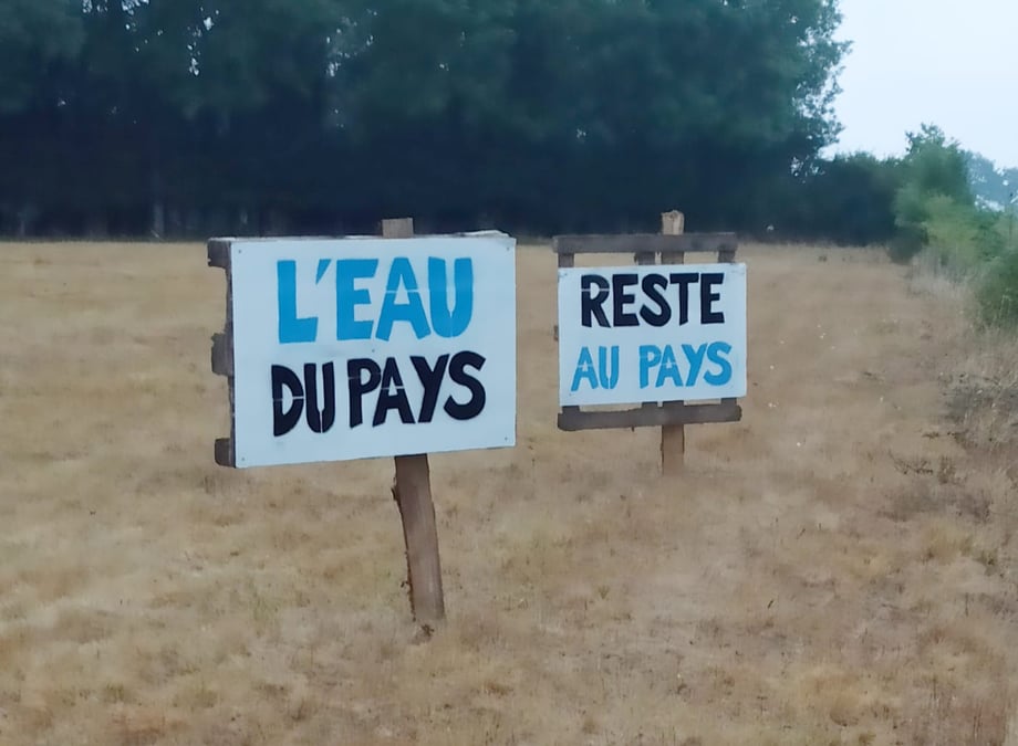 Le collectif de défense de l'eau du Montalet s'inquiète du forage exploratoire mené par le groupe Danone à Murat-sur-Vèbre.