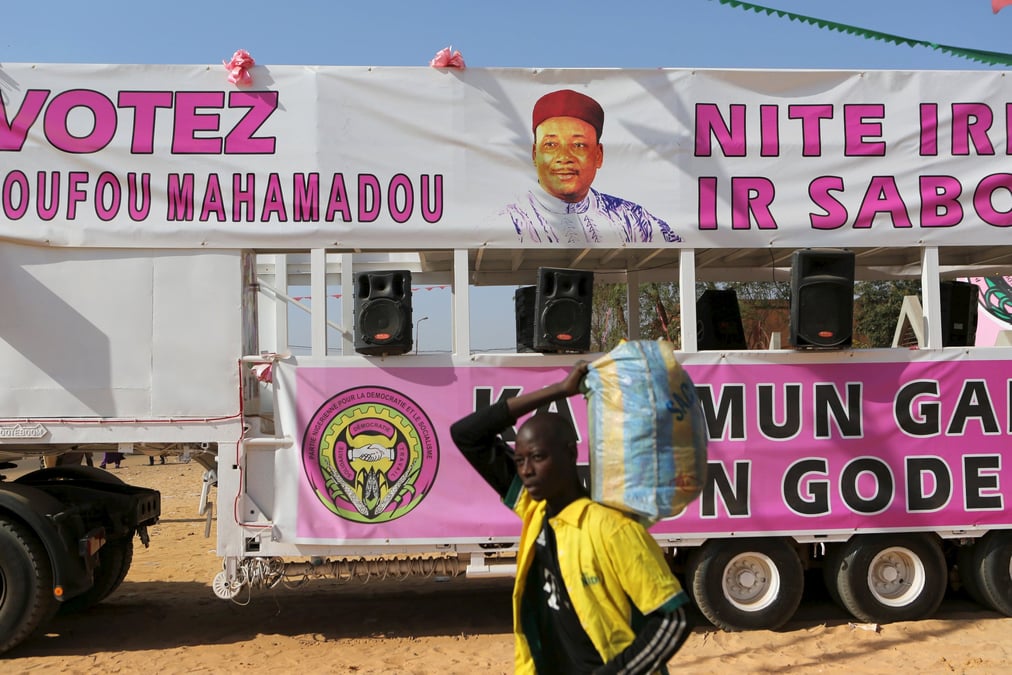 Le president nigerien mahamadou issoufou brique un deuxieme mandat