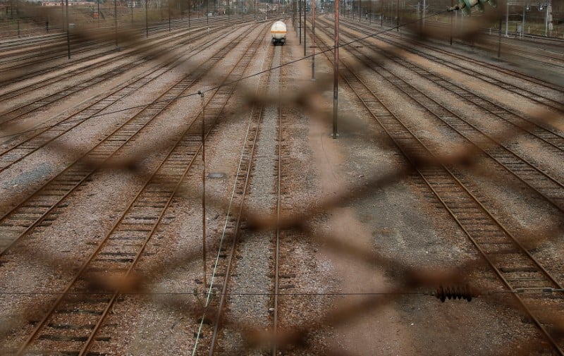 Sncf: la dette probablement sans impact sur le deficit de l'etat, selon un conseiller de macron