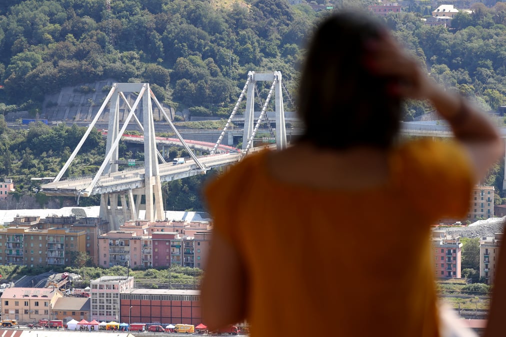 Fin des operations de recherche a genes, 43 morts