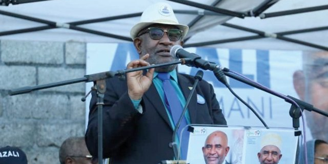 assoumani azali