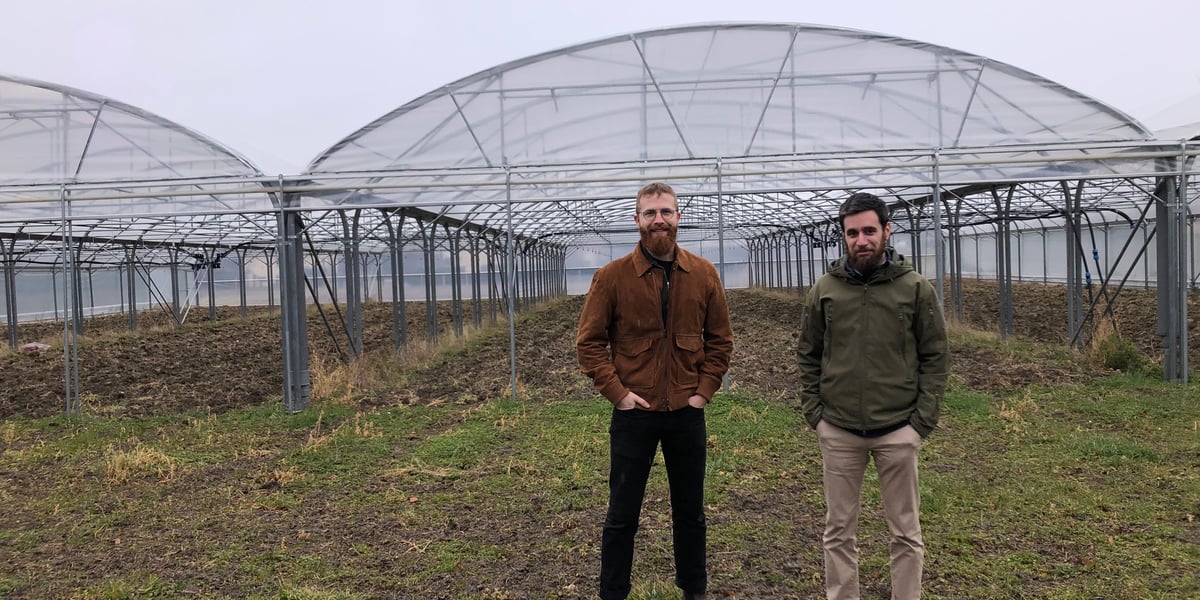 La première ferme maraîchère de la SCIC Ceinture Verte Pays d'Auvergne, exploitée par Simon Demolin et dirigée par Jérémy Alves, produira une quarantaine de légumes bio.