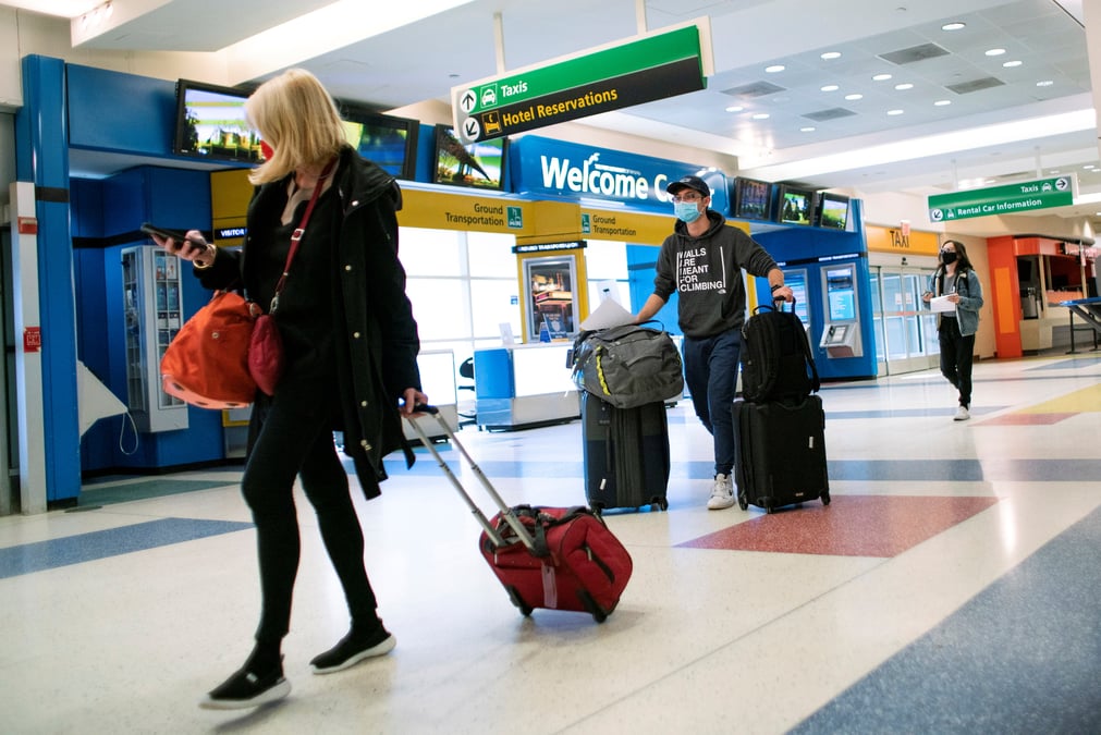Les usa assouplissent les conseils aux voyageurs pour 110 pays, dont la france