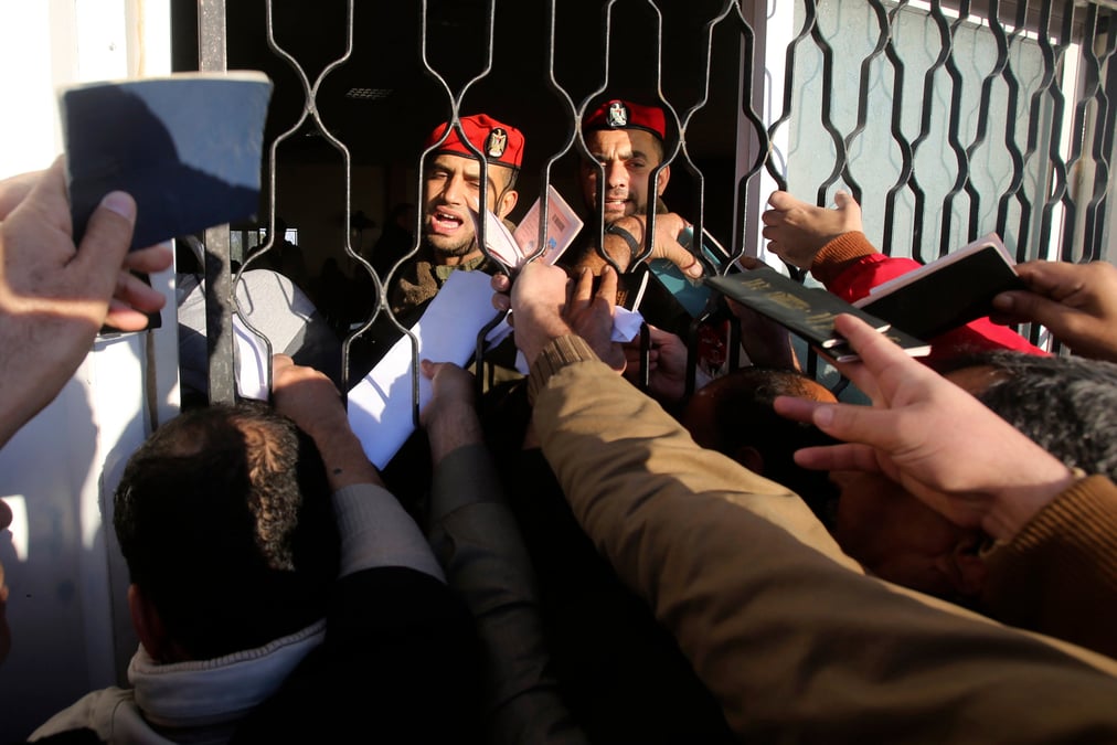L'egypte autorise temporairement le passage de gazaouis a rafah