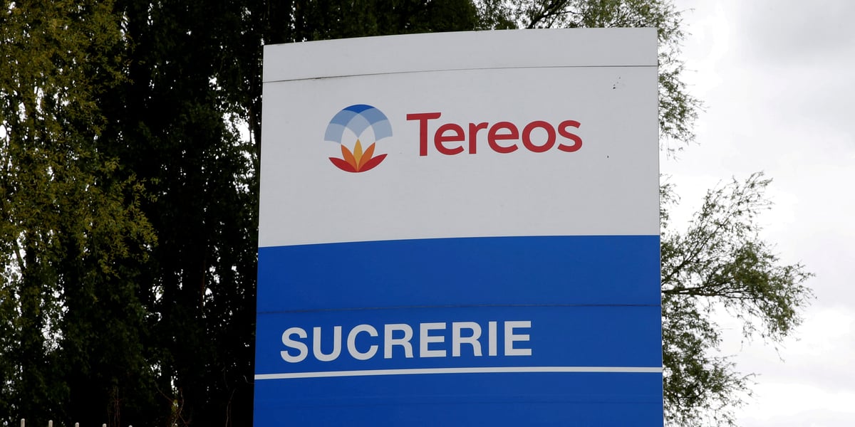 Photo d'archives du logo tereos a l'entree de la sucrerie tereos