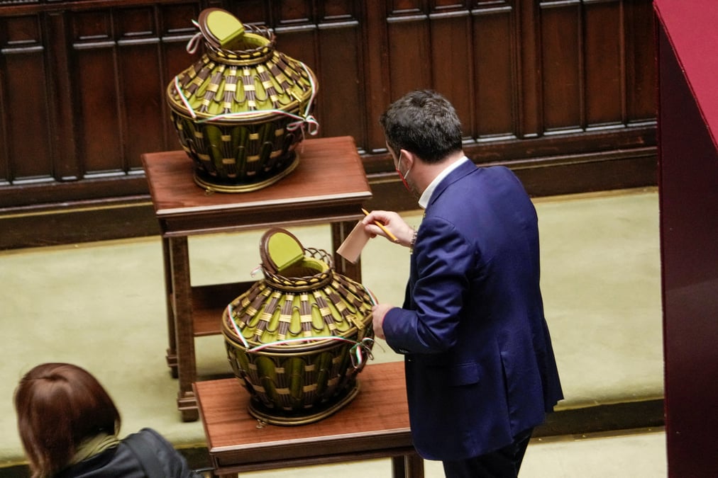 Italie : pas de president elu apres un cinquieme vote
