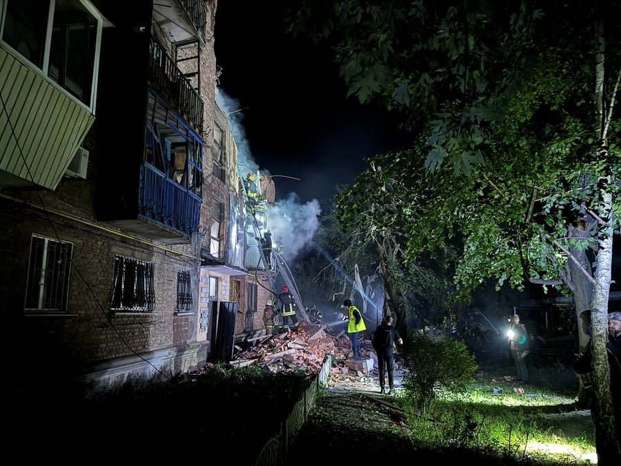 Le site d'une attaque de missile russe a kharkiv