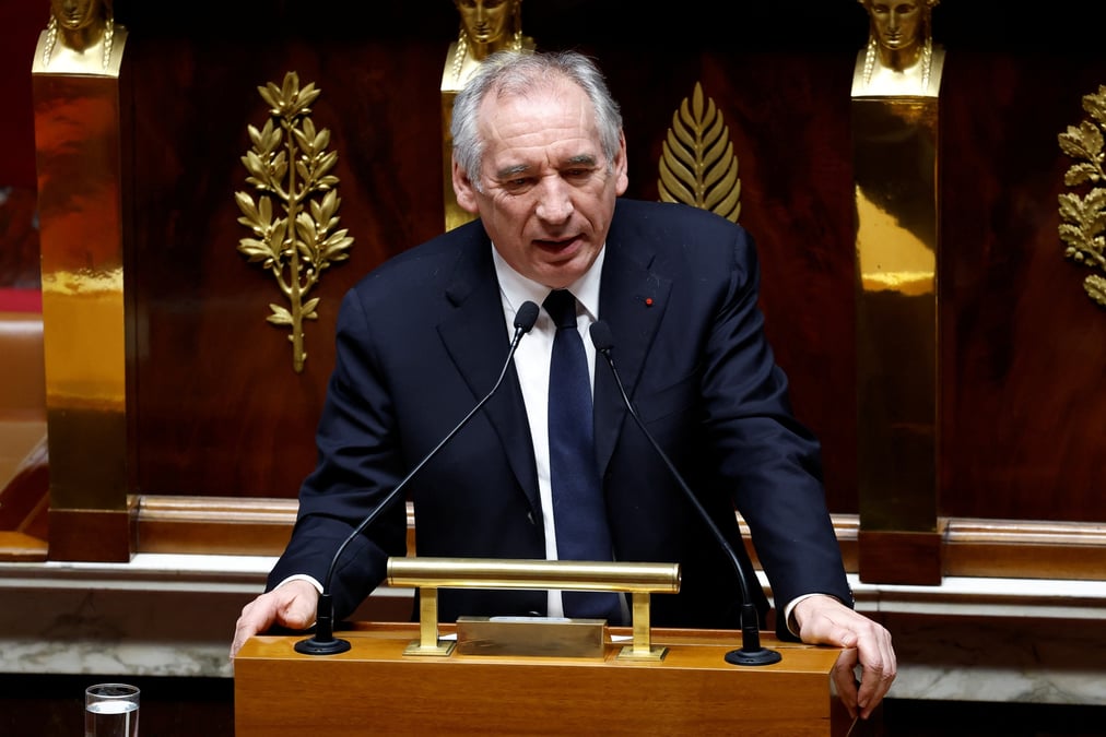 Le pays va avoir besoin de munitions, d' « un certain nombre de systèmes pour le renseignement » ou encore d’accès « à des réseaux et à la connectivité », a ajouté François Bayrou.