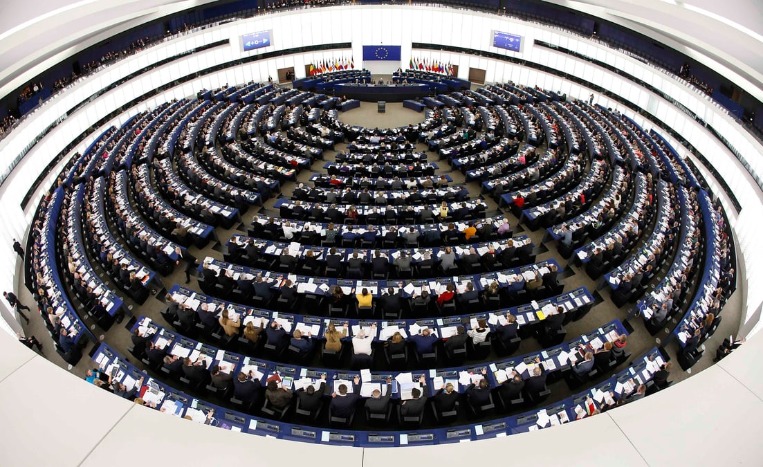Le parlement europeen s'engage a adopter  le fichier passagers d'ici 2015