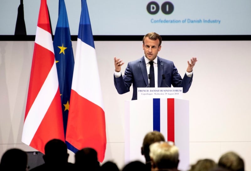 Macron evoque au danemark "le gaulois refractaire au changement"