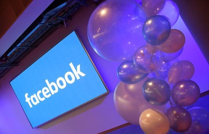 Facebook ouvre des centres de formation en europe, investit en france